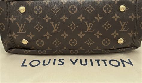 pellicola adesiva louis vuitton|louis vuitton counterfeit.